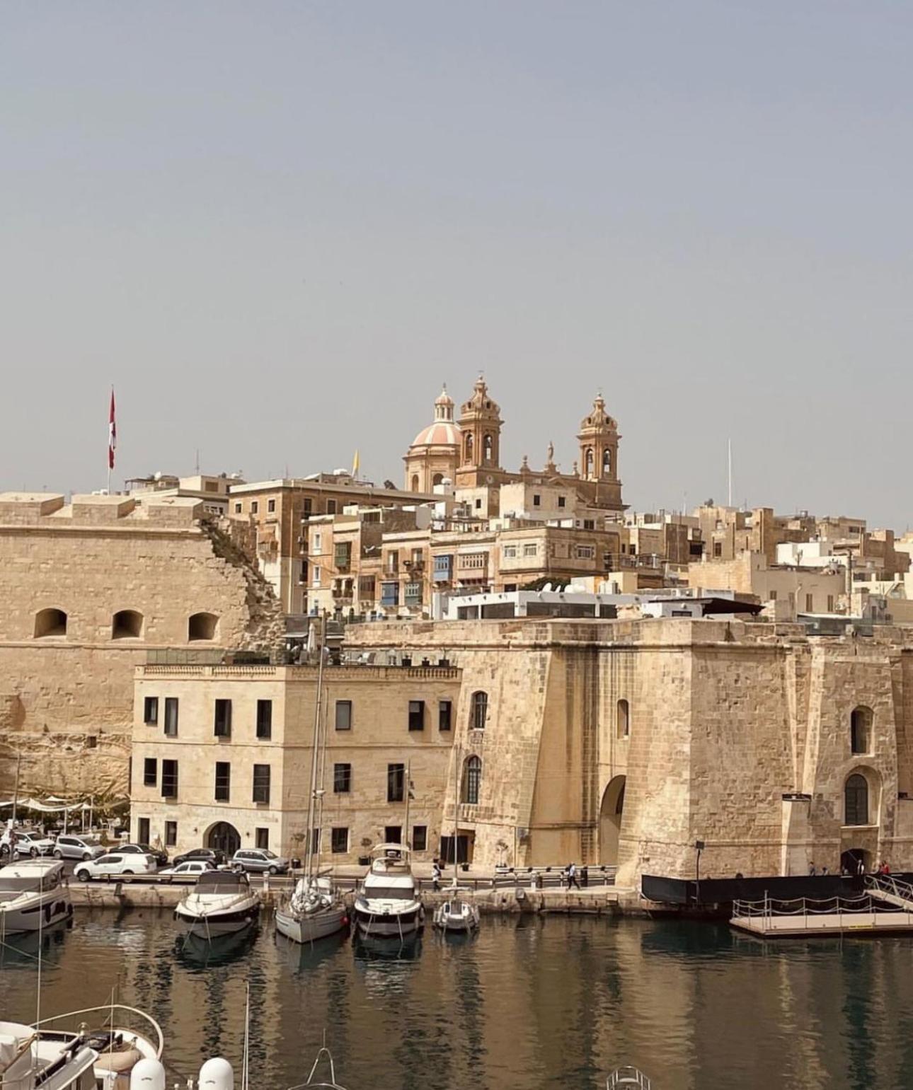 Arcanum Apartment 1 Very Close To Seafront Bus Station And Ferry To Valletta Senglea Esterno foto